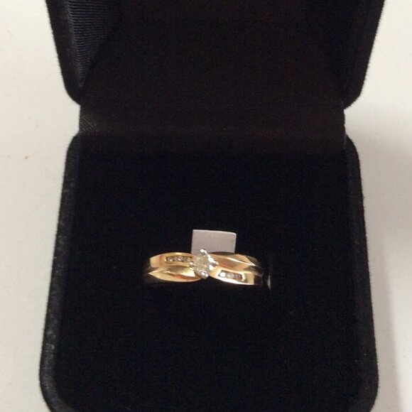 NWT STUNNING 14k GOLD & DIAMOND RING MSRP 1,325 - Picture 7 of 7